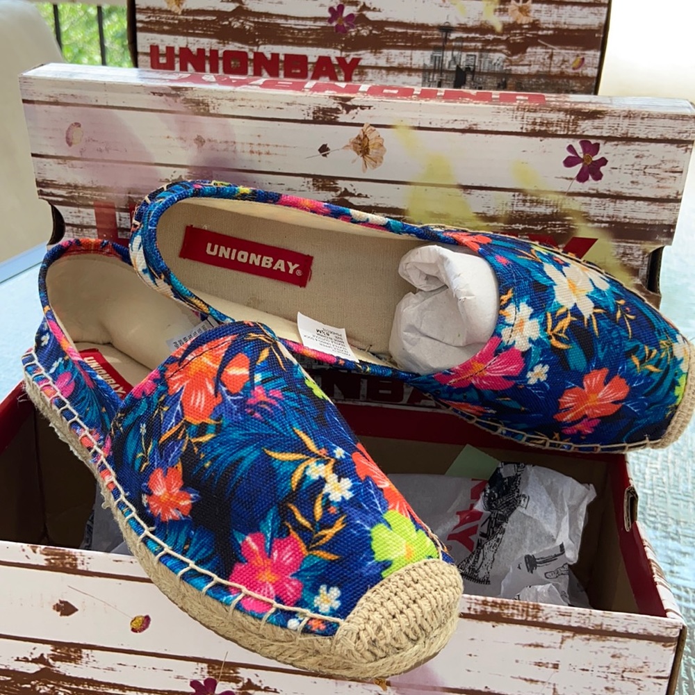 NEW! UNIONBAY FANNIE Tropical Canvas Espadrilles